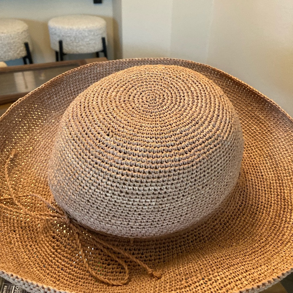 O/S Helen Kaminski Provence 10 straw hat
